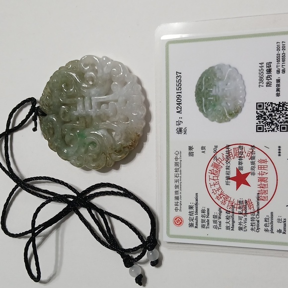 Jade pendant large - Picture 3 of 4